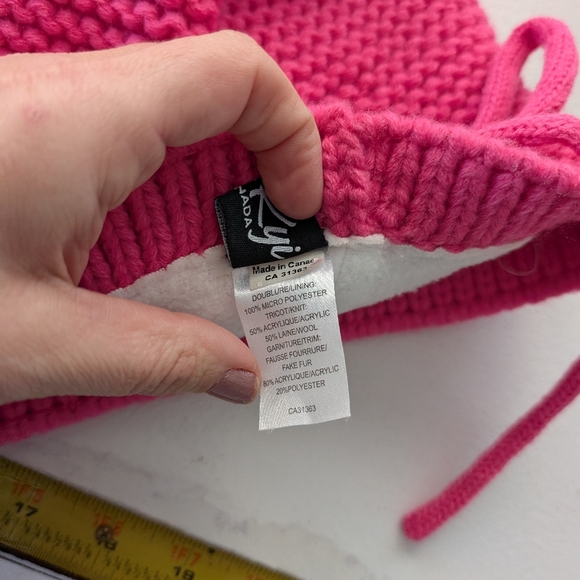 Kyi Kyi Canada Pink Hat with Pom Pom - Picture 4 of 5